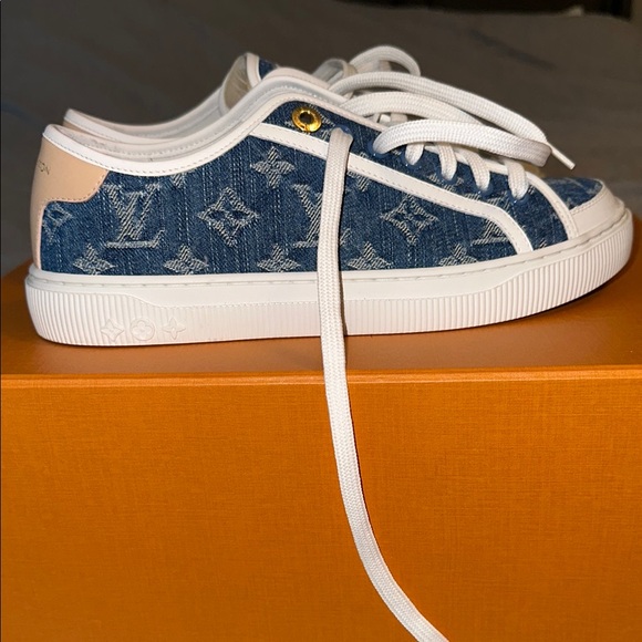 Louis Vuitton Blue Denim Sneakers with White Trim - Picture 1 of 15
